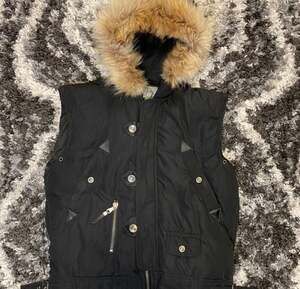 Eveet Vogue Wear Black Puffer Vest with Fur Trim Hood Cyber Y2K Grunge